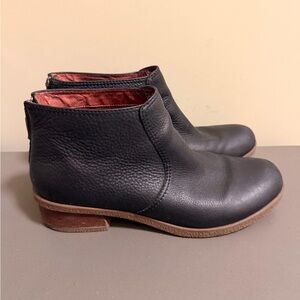 Women’s Dansko Becki Waterproof Leather Ankle Boots